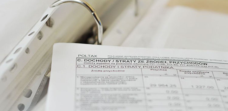 Odliczenie straty z lat ubiegłych - jak obniżyć podatek w firmie? Przewodnik