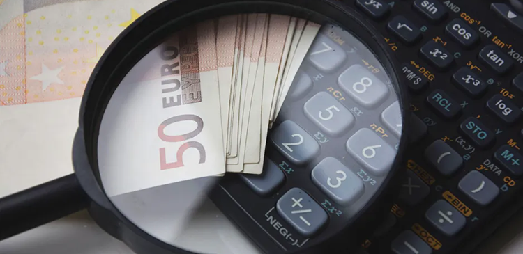 Odsetki za zwłokę - czym są i jak je obliczyć? Poradnik