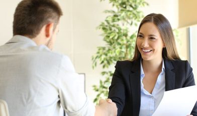 Pełen etat - wszystko, co musisz wiedzieć o godzinach pracy i swoich prawach