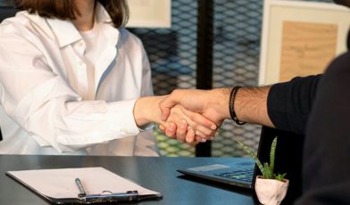 Po jakim czasie umowa na czas nieokreślony? Poznaj swoje prawa i obowiązki w Polsce