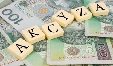 Podatek akcyzowy - co obejmuje i kto go opłaca? Przewodnik