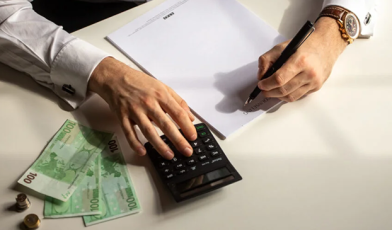 Regulamin wynagradzania - co to jest? Przewodnik po zasadach płacowych w firmie