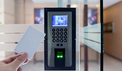 Rejestracja czasu pracy - co to jest i dlaczego Twoja firma potrzebuje takiego systemu? Przewodnik