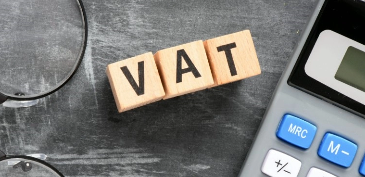 Ryczałt a VAT - jak połączyć te podatki i na co uważać? Poradnik