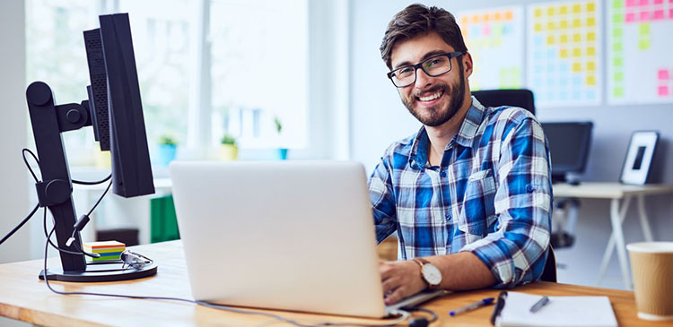 Umowa na czas nieokreślony - co musisz o niej wiedzieć w polskim prawie pracy? Poradnik