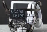Detoks cyfrowy - na czym polega? Odkryj na nowo życie poza ekranem