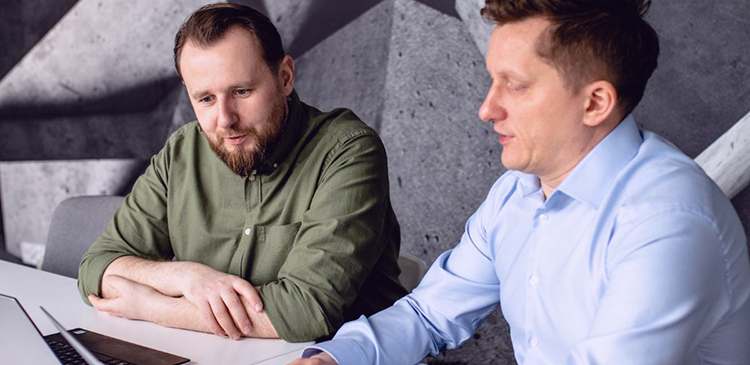 Interim e-commerce manager - kim jest, kiedy go potrzebujesz i dlaczego warto zatrudnić? Poradnik
