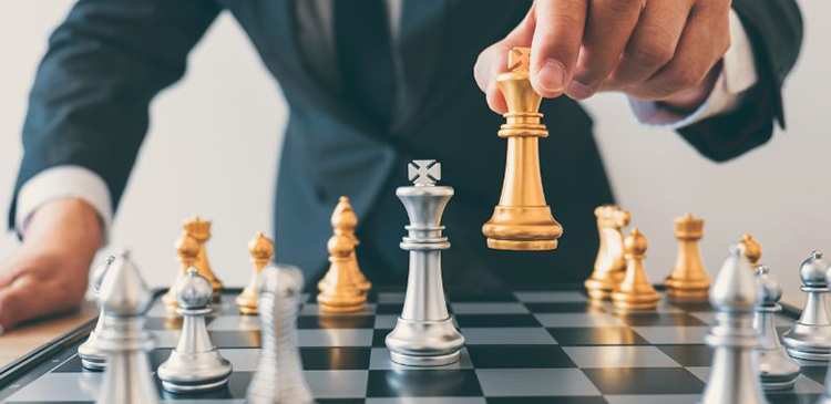 Myślenie strategiczne - co to jest, jak działa i dlaczego pomaga Ci osiągnąć sukces? Poradnik