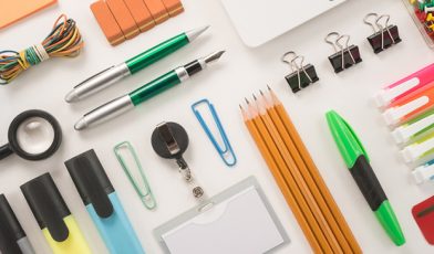 Akcesoria biurowe - czym są i jak wpływają na Twoją produktywność i komfort pracy? Przewodnik