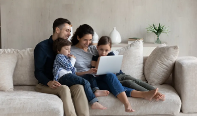 Aktywność w internecie - czym jest, na czym polega i jak wpływa na nasze życie? Poradnik