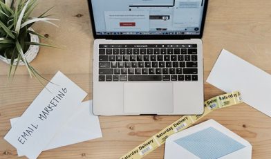 Kampanie mailingowe - czym są i jakie są ich cele? Poradnik