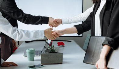 Klient B2B - kim jest? Definicja, cechy i najważniejsze różnice względem B2C
