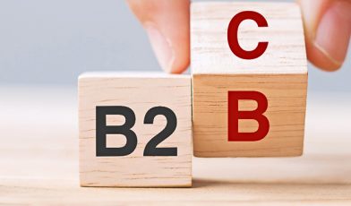 Klient B2C - kim jest i jak podejmuje decyzje? Kompletny przewodnik po zachowaniach konsumentów