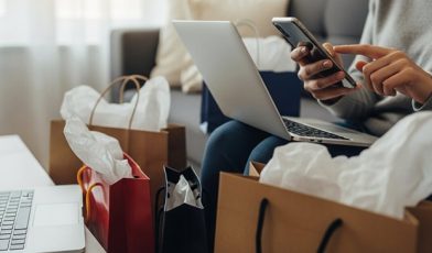 Rekomendacje produktowe - czym są, jak działają i jak zwiększają sprzedaż w e-commerce? Przewodnik