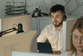 Wsparcie IT - czym jest i jak technologia napędza biznes? Przewodnik