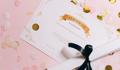 Certyfikat - czym tak naprawdę jest? Poznaj cyfrowe, zawodowe i produktowe dowody jakości