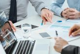 Produktywność pracowników - czym jest, jak ją mierzyć i skutecznie zwiększać w firmie? Poradnik