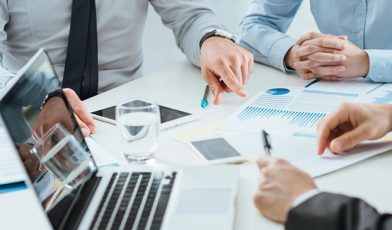 Produktywność pracowników - czym jest, jak ją mierzyć i skutecznie zwiększać w firmie? Poradnik