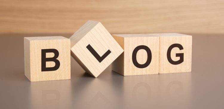 Czy blog firmowy jeszcze zarabia? Jak przekształcić bazę wiedzy w narzędzie do pozyskiwania leadów B2B