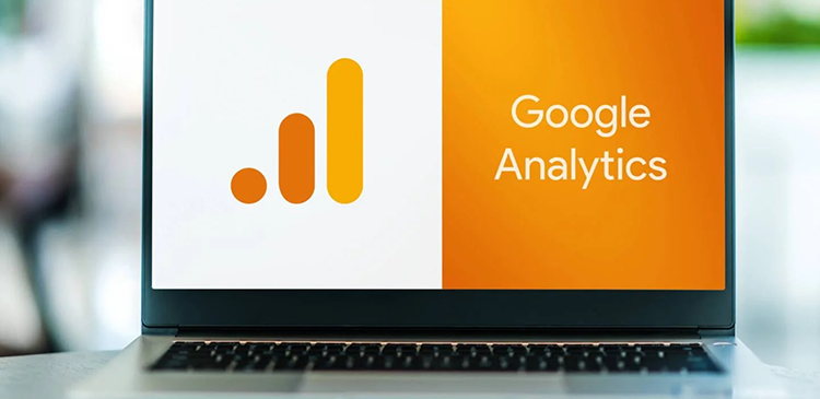 Szkolenie Google Analytics - na czym polega, co obejmuje program i jak wybrać najlepszy kurs? Poradnik