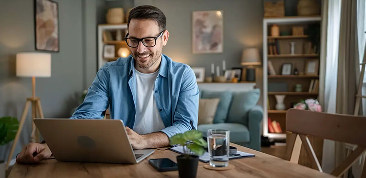 Freelancer Google Ads - jakie ma obowiązki, jak skutecznie rekrutować i rozliczać specjalistę? Poradnik