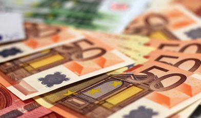 Kursy walut - czym są w inwestowaniu i jak wpływają na zyski z zagranicznych aktywów? Przewodnik