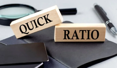Quick ratio - czym jest w finansach firmy? Wzór, normy i interpretacja wskaźnika szybkiej płynności