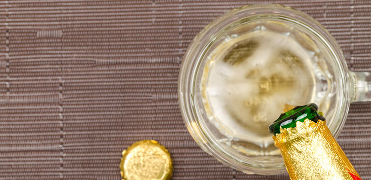 Reklama alkoholu - czym jest w marketingu, jak działa i co na to prawo? Kompleksowy przewodnik