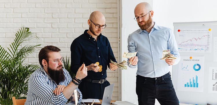Affiliate manager - kim jest, czym się zajmuje i ile zarabia? Przewodnik