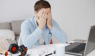 Błąd cenowy w sklepie internetowym - czym jest, jak go uniknąć i kiedy możesz anulować zamówienie? Poradnik