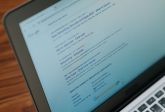 Czynniki rankingowe Google - czym są i jak naprawdę wpływają na SEO? Poradnik
