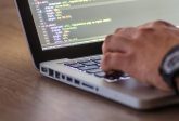 Eager loading - czym jest, jak działa i jak wpływa na wydajność serwisu? Poradnik