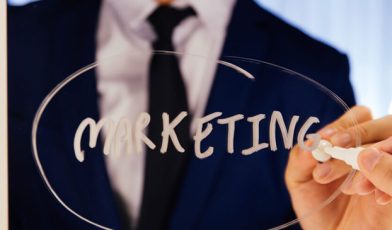 Funkcje badań marketingowych - czym są i jak wspierają decyzje biznesowe? Przewodnik