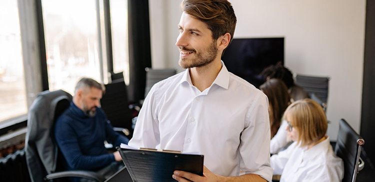 Happiness manager - kim jest i dlaczego Twoja firma go potrzebuje? Poradnik