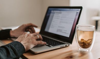 Hard bounce - czym jest w e-mail marketingu? Poznaj różnice i zadbaj o dostarczalność newsletterów