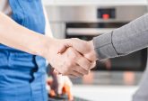 Leasing pracowniczy a outsourcing - co wybrać dla swojej firmy? Przewodnik