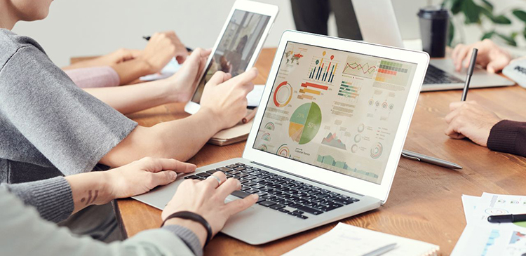 Monitoring pozycji w Google - czym jest i na czym polega skuteczne śledzenie witryny? Poradnik