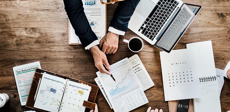 Roadmapa projektu - czym jest i jak stworzyć strategiczny plan? Poradnik