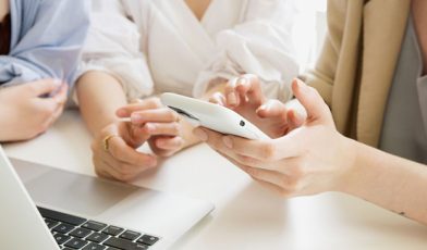 Sprzedaż na Facebooku - czym różni się od tradycyjnego handlu i jak wpływa na e-commerce? Przewodnik