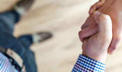 Wzór referencji dla pracownika - jak napisać profesjonalny list polecający? Poradnik